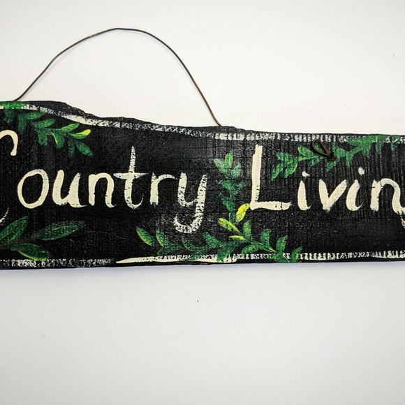 Farmhouse Country Living Sign With Adorable Bird - Picture 3 of 4